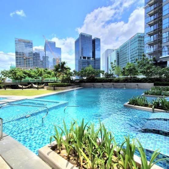 Bgc, Uptown Parksuites Tower 2 タギッグ エクステリア 写真