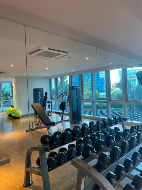 Bgc, Uptown Parksuites Tower 2 タギッグ エクステリア 写真