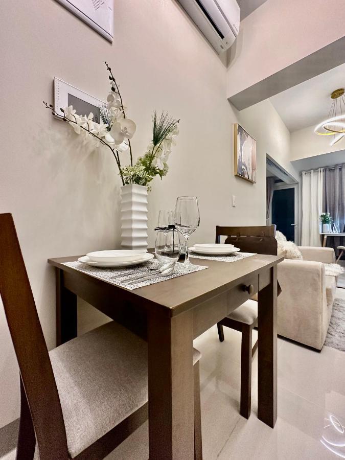 Bgc, Uptown Parksuites Tower 2 タギッグ エクステリア 写真