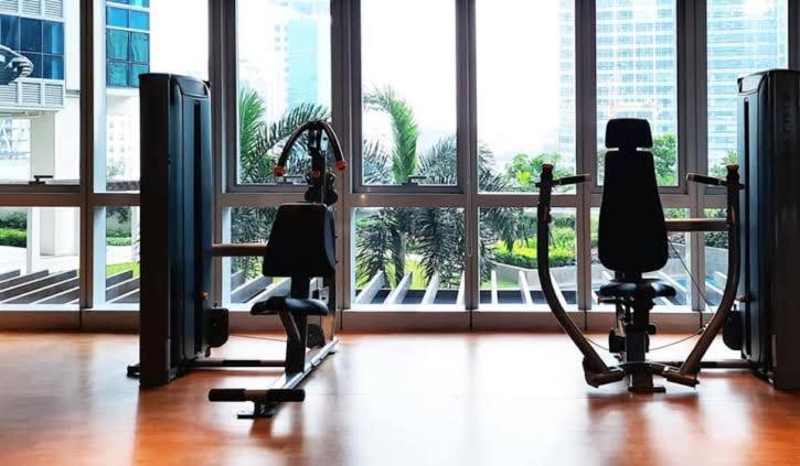 Bgc, Uptown Parksuites Tower 2 タギッグ エクステリア 写真